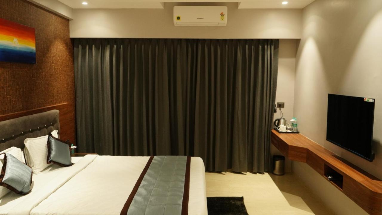 שירדי Alaukik Hotel מראה חיצוני תמונה