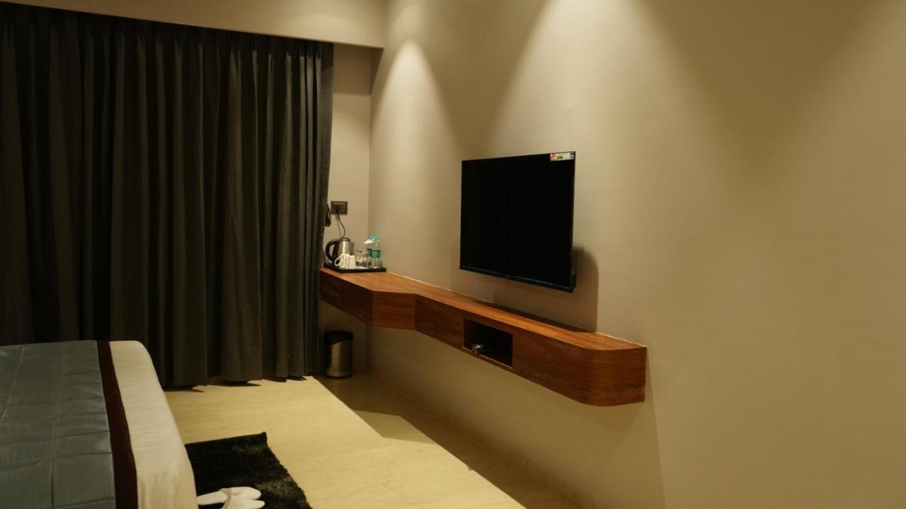 שירדי Alaukik Hotel מראה חיצוני תמונה