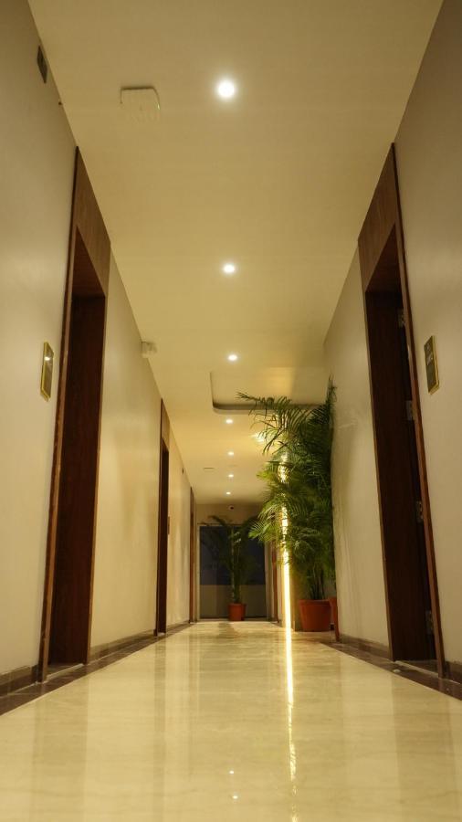 שירדי Alaukik Hotel מראה חיצוני תמונה