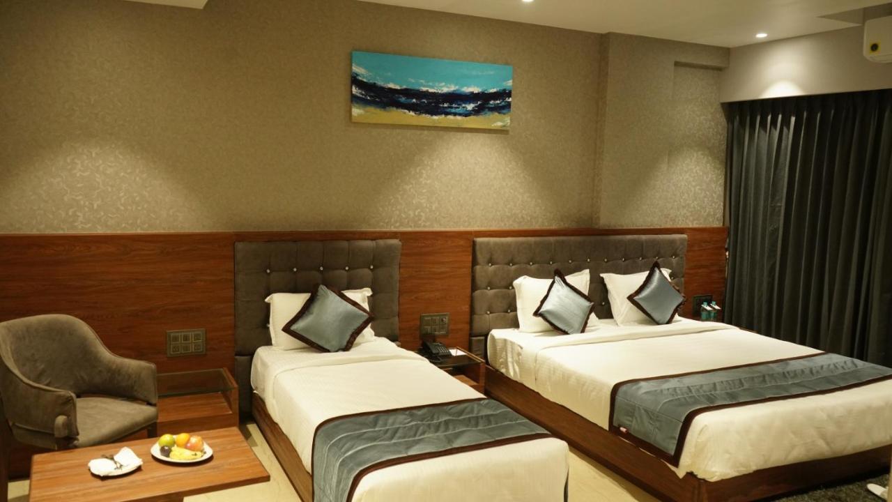 שירדי Alaukik Hotel מראה חיצוני תמונה