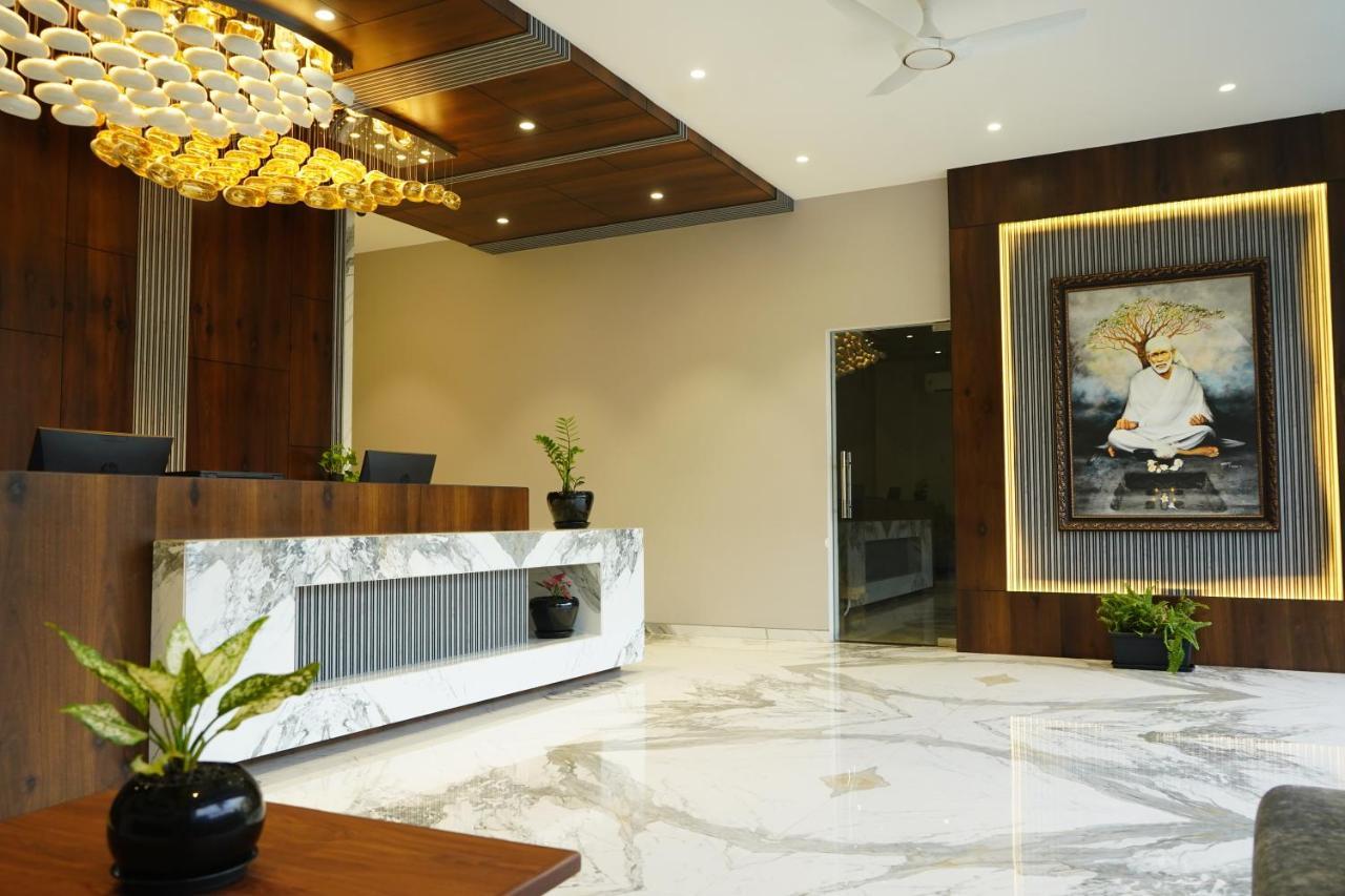 שירדי Alaukik Hotel מראה חיצוני תמונה