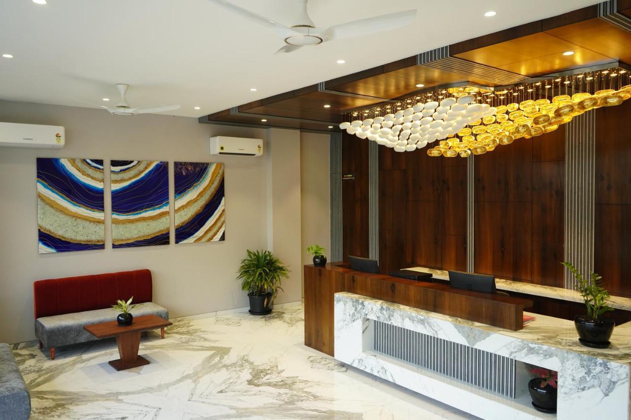 שירדי Alaukik Hotel מראה חיצוני תמונה